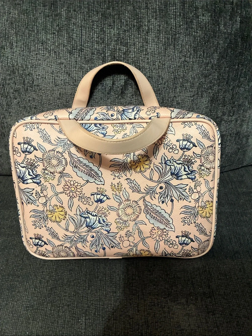 Steve Madden compact floral